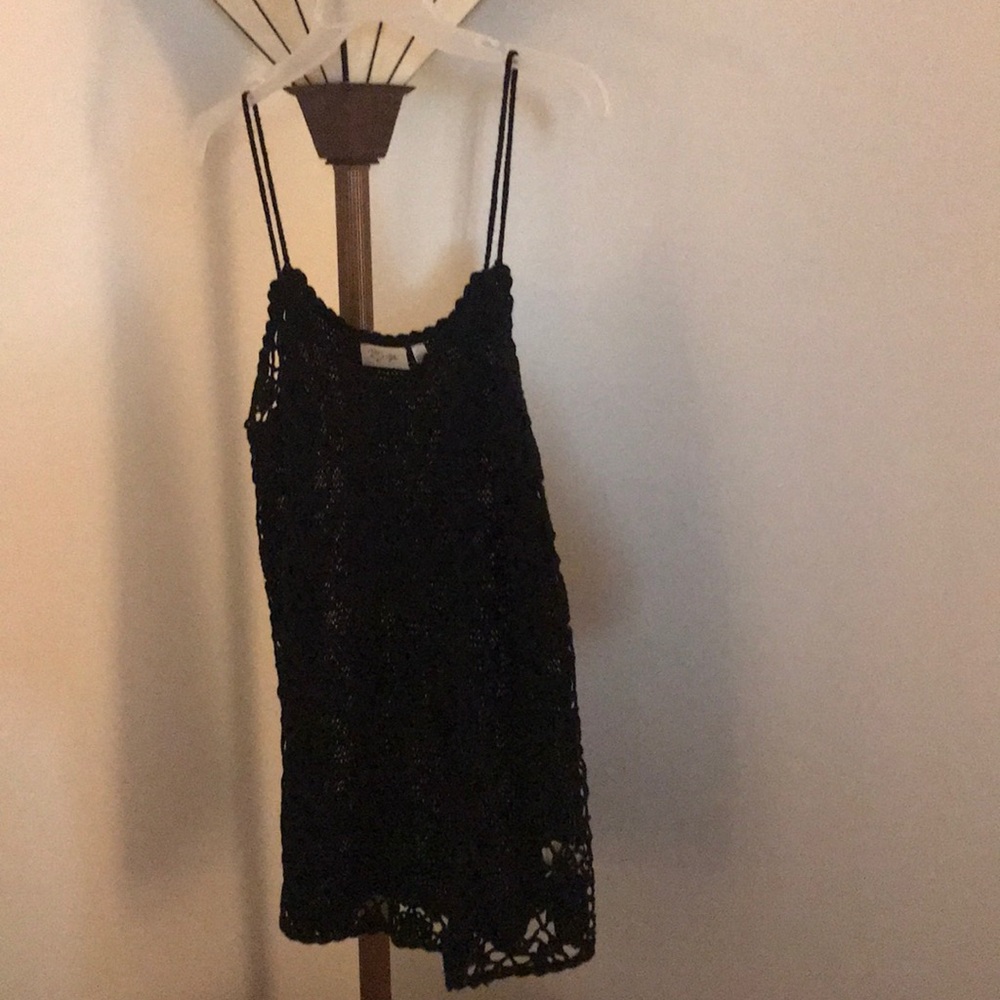 Crotchet tank top.
